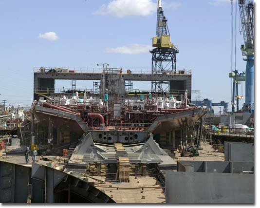 A bow view of T-AKE 3 in March 2006, looking aft.